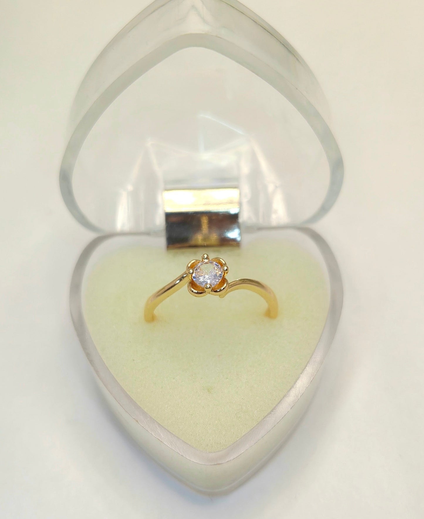 Gold-Plated Floral Solitaire Elegant Ring