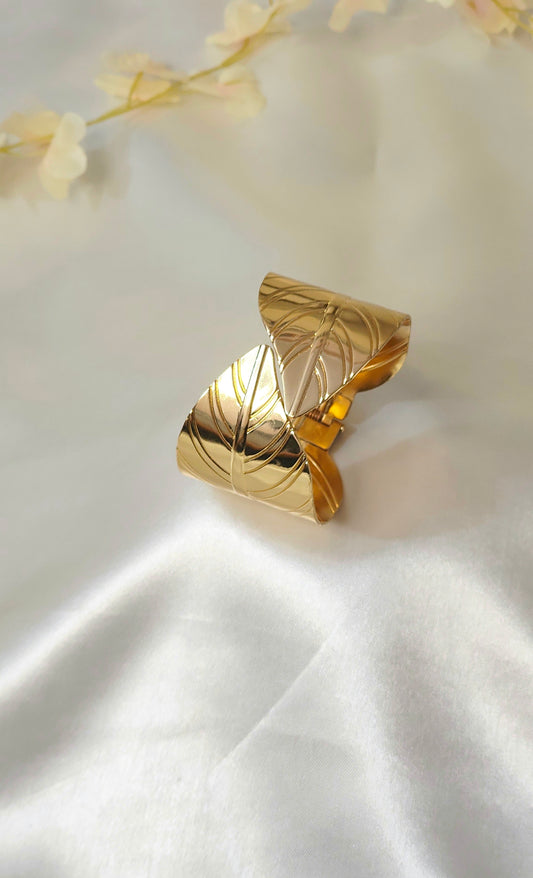 Anti tarnish Gold-Plated Leaf Cuff Bracelet