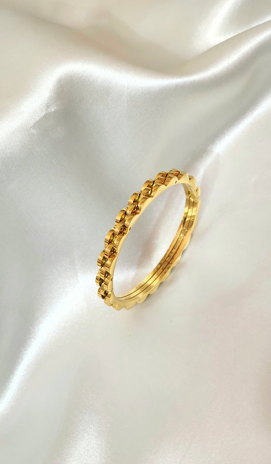 Anti-Tarnish 18K Gold Geometric Bracelet - Modern & Versatile | KALPRATNA