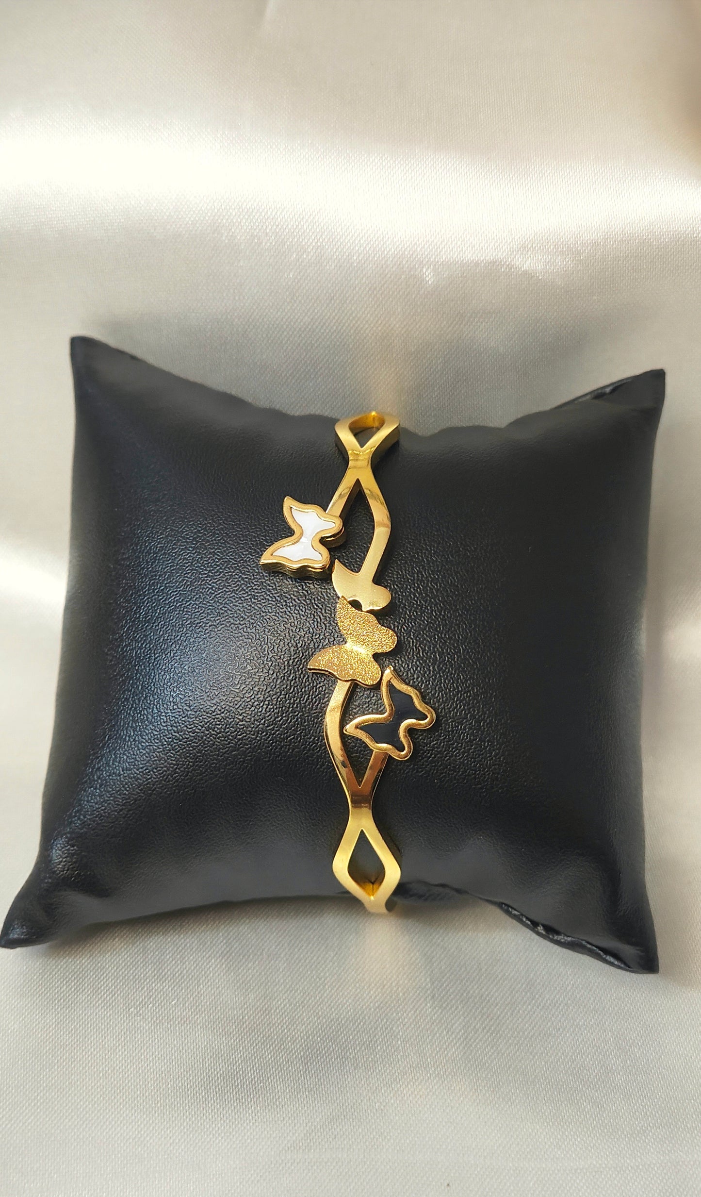 Antitarnish Gold-Plated Butterfly Motif Bracelet