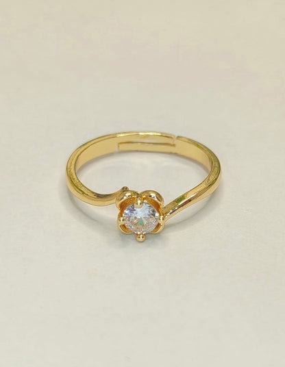 Gold-Plated Floral Solitaire Elegant Ring
