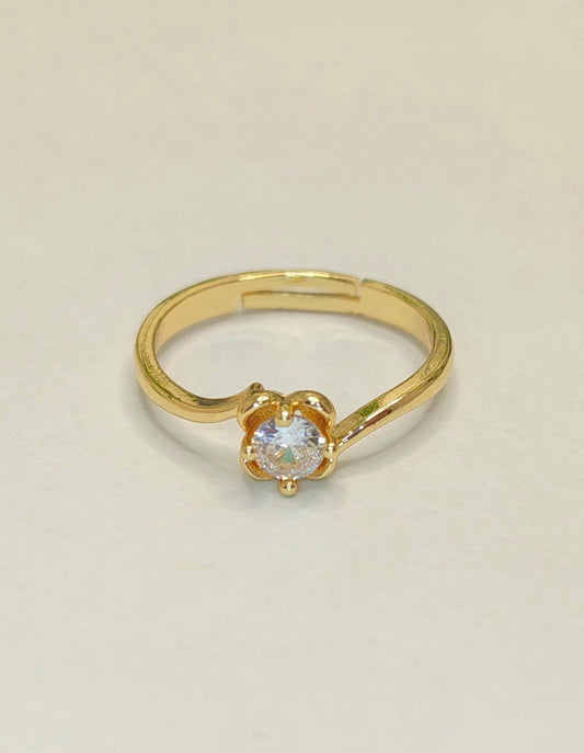 Gold-Plated Floral Solitaire Elegant Ring