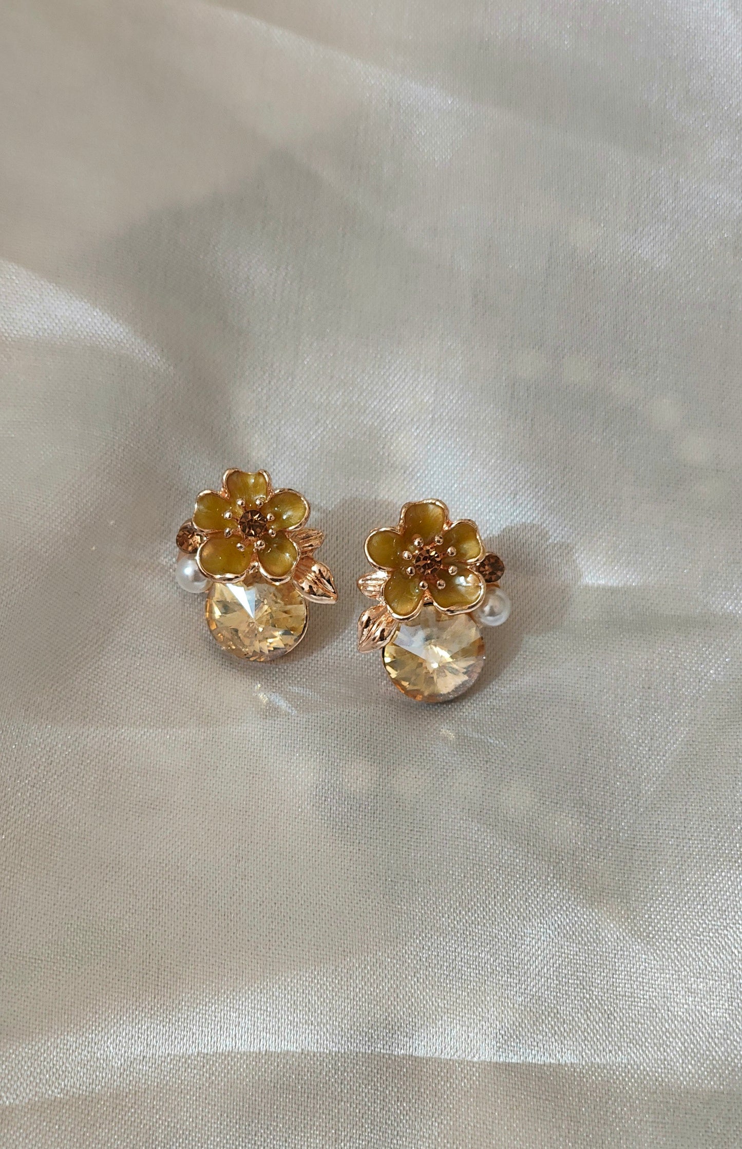 Anti-Tarnish Floral Crystal Stud Earrings