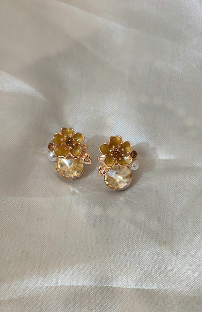 Anti-Tarnish Floral Crystal Stud Earrings