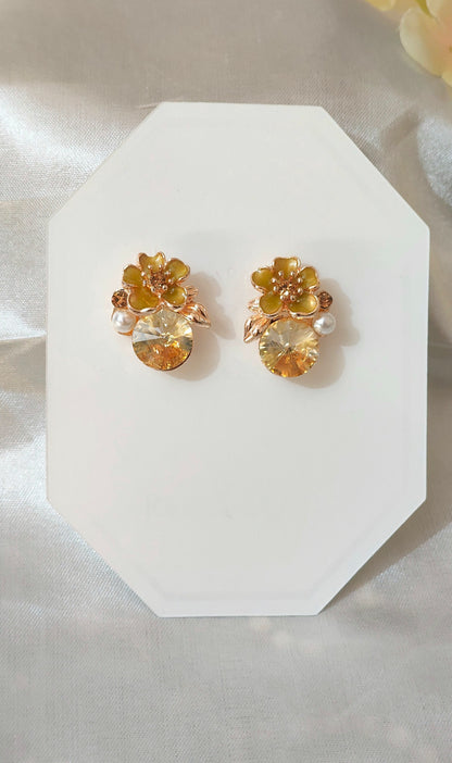 Anti-Tarnish Floral Crystal Stud Earrings