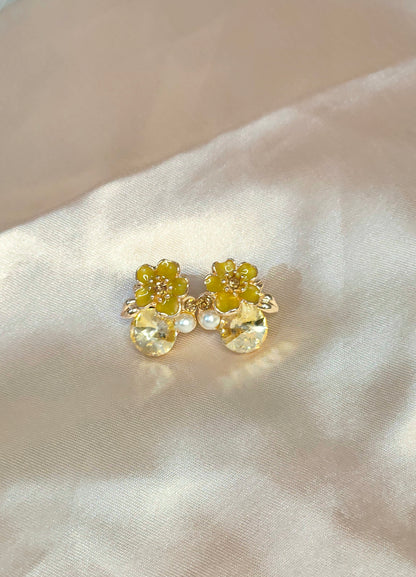 Anti-Tarnish Floral Crystal Stud Earrings