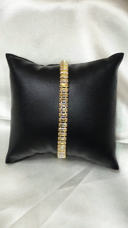 Baguette Tennis Zircon Bracelet | 18K Gold Plated | Anti-Tarnish