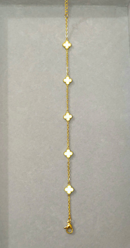 Anti-Tarnish Clover Motif Gold Bracelet | 18K Gold Plated