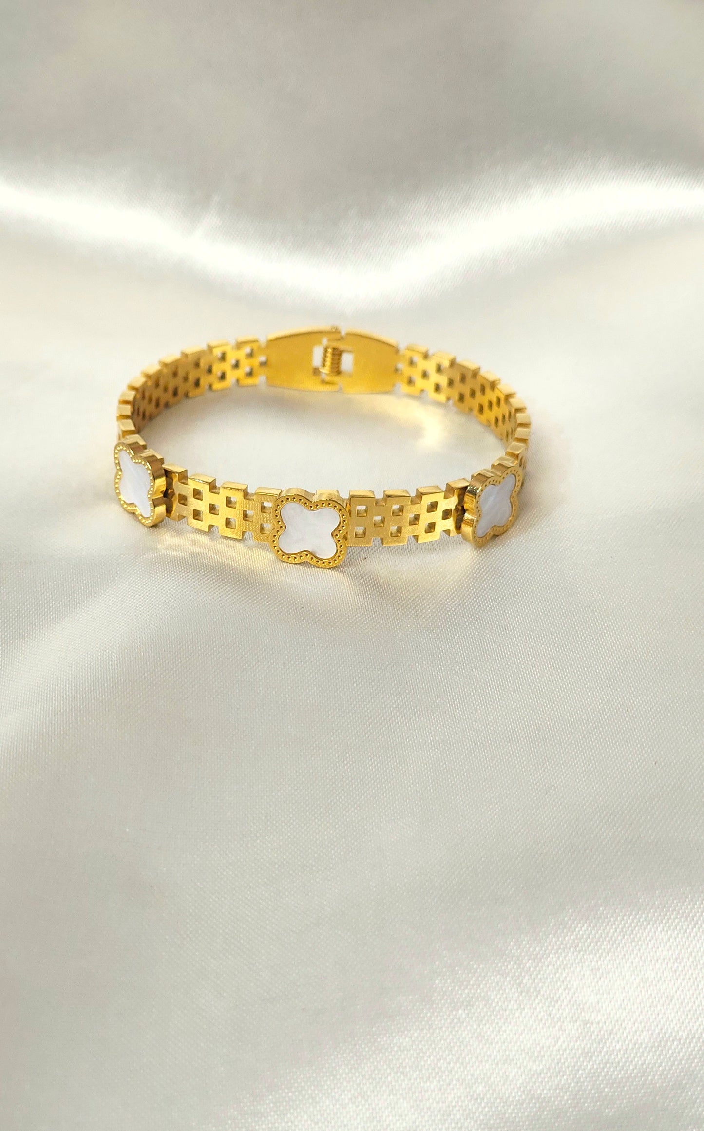 18K Gold-Plated White Clover Bracelet