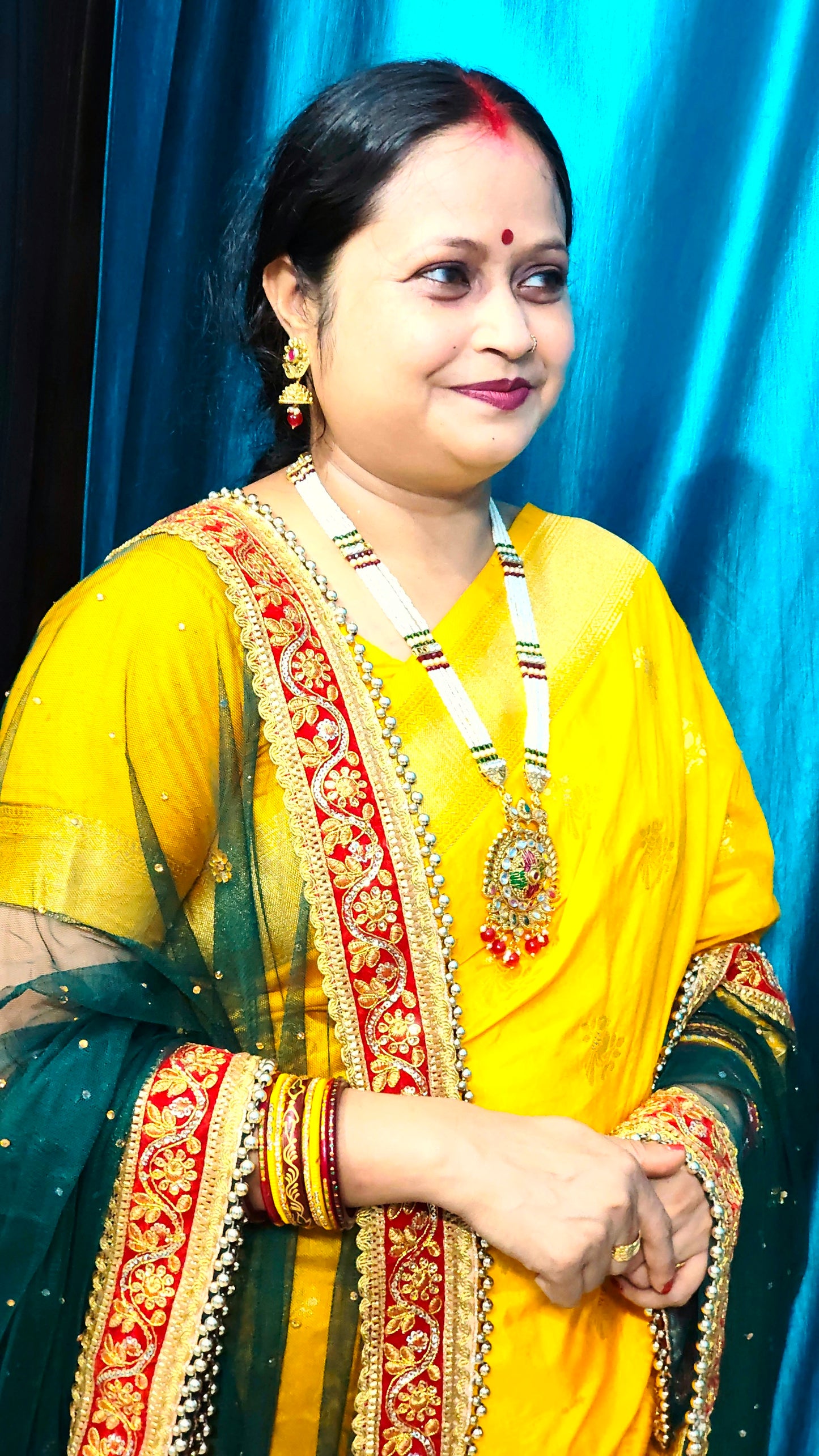 Elegant Net Peacock Green Dupatta with Red Zari Border – Perfect for Festive & Wedding Looks