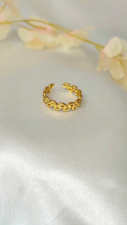 Leaf pattern anti tarnish gold plated ring