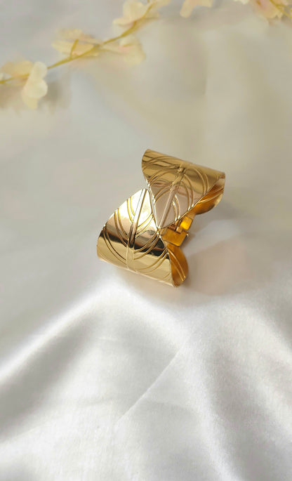 Anti tarnish Gold-Plated Leaf Cuff Bracelet