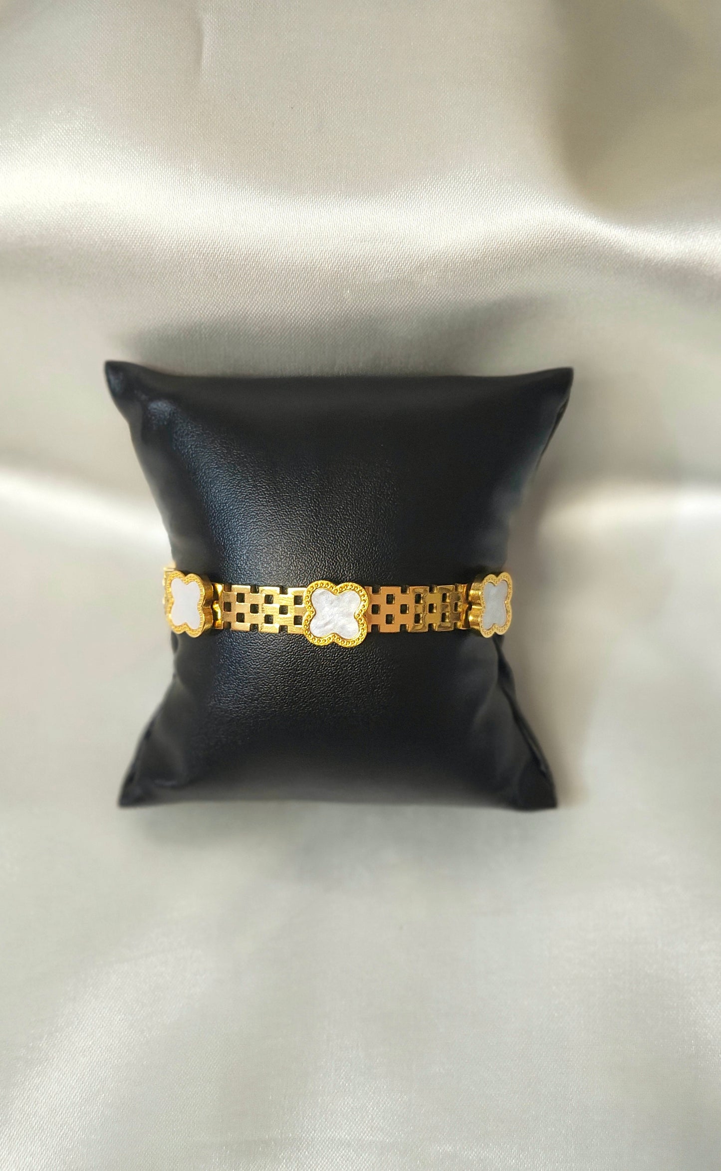 18K Gold-Plated White Clover Bracelet