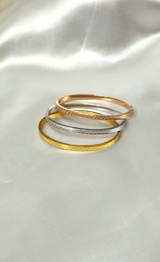 Antitarnish gold plated bracelet set (pack of three)