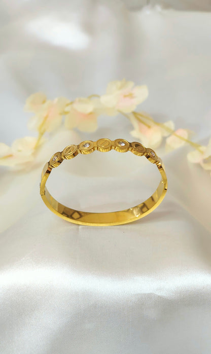 Chic Geometric Studded Gold-Plated Bracelet