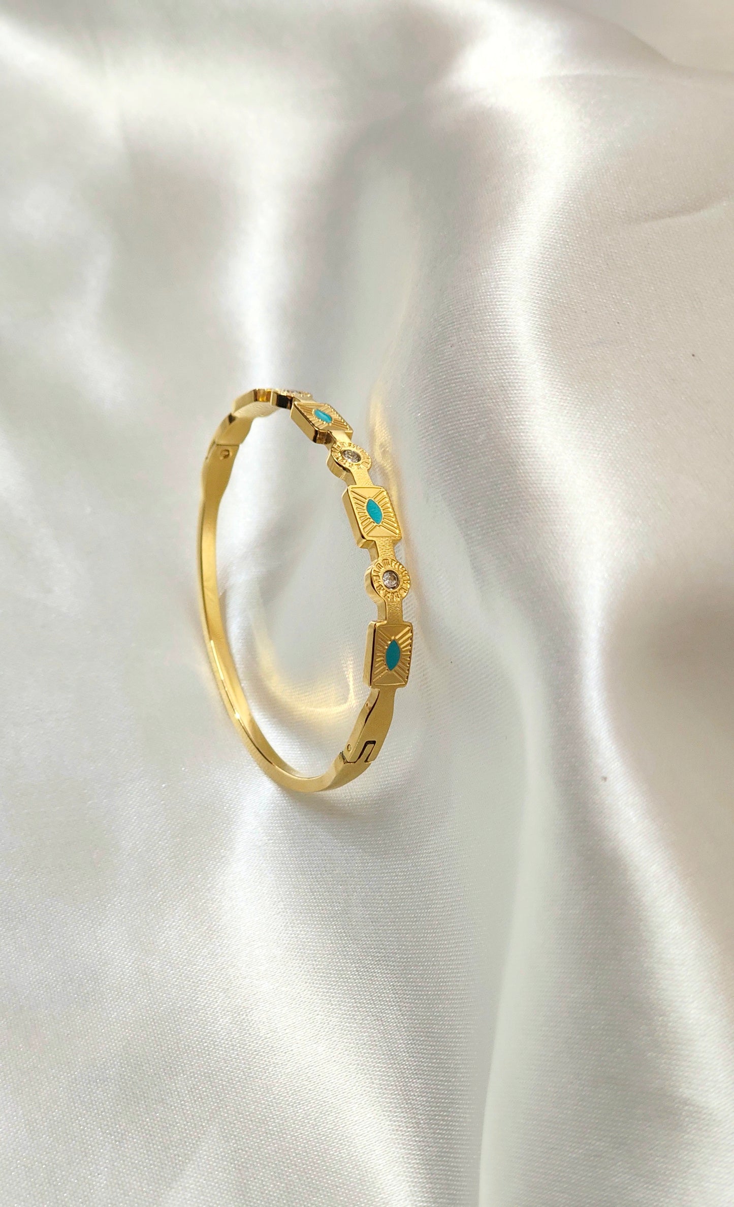 Enamel Studded antitarnish Gold-Plated Bracelet