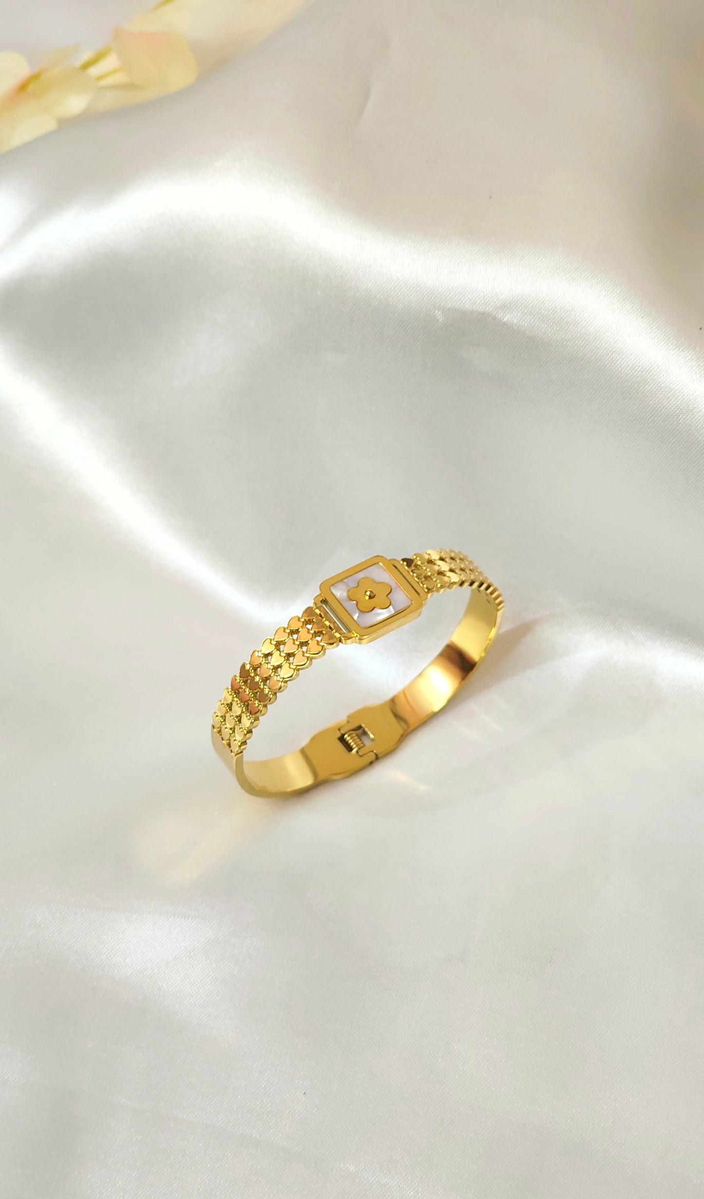 18K Gold-Plated Floral Motif Bracelet