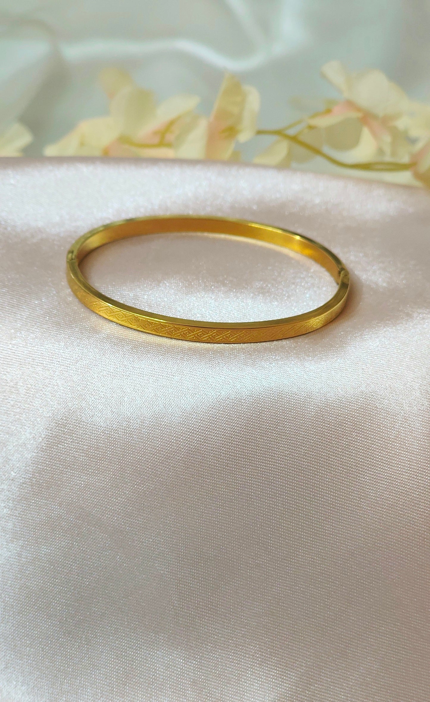 Anti tarnish Gold-Plated Geometric bracelet