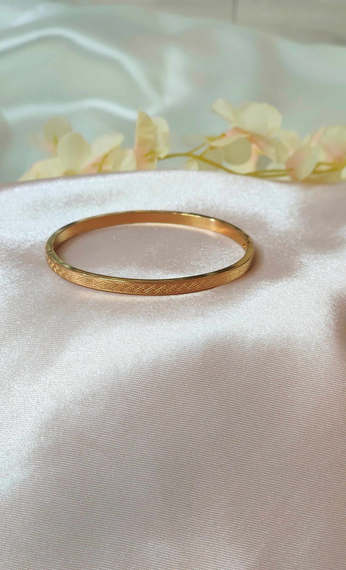 Anti tarnish Gold-Plated Geometric bracelet