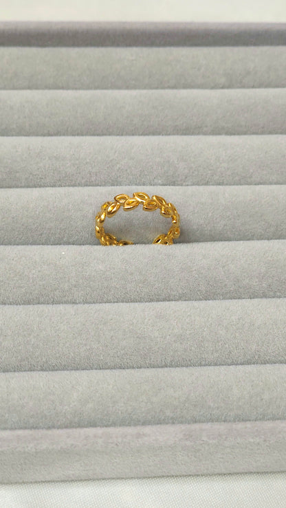 Leaf pattern anti tarnish gold plated ring