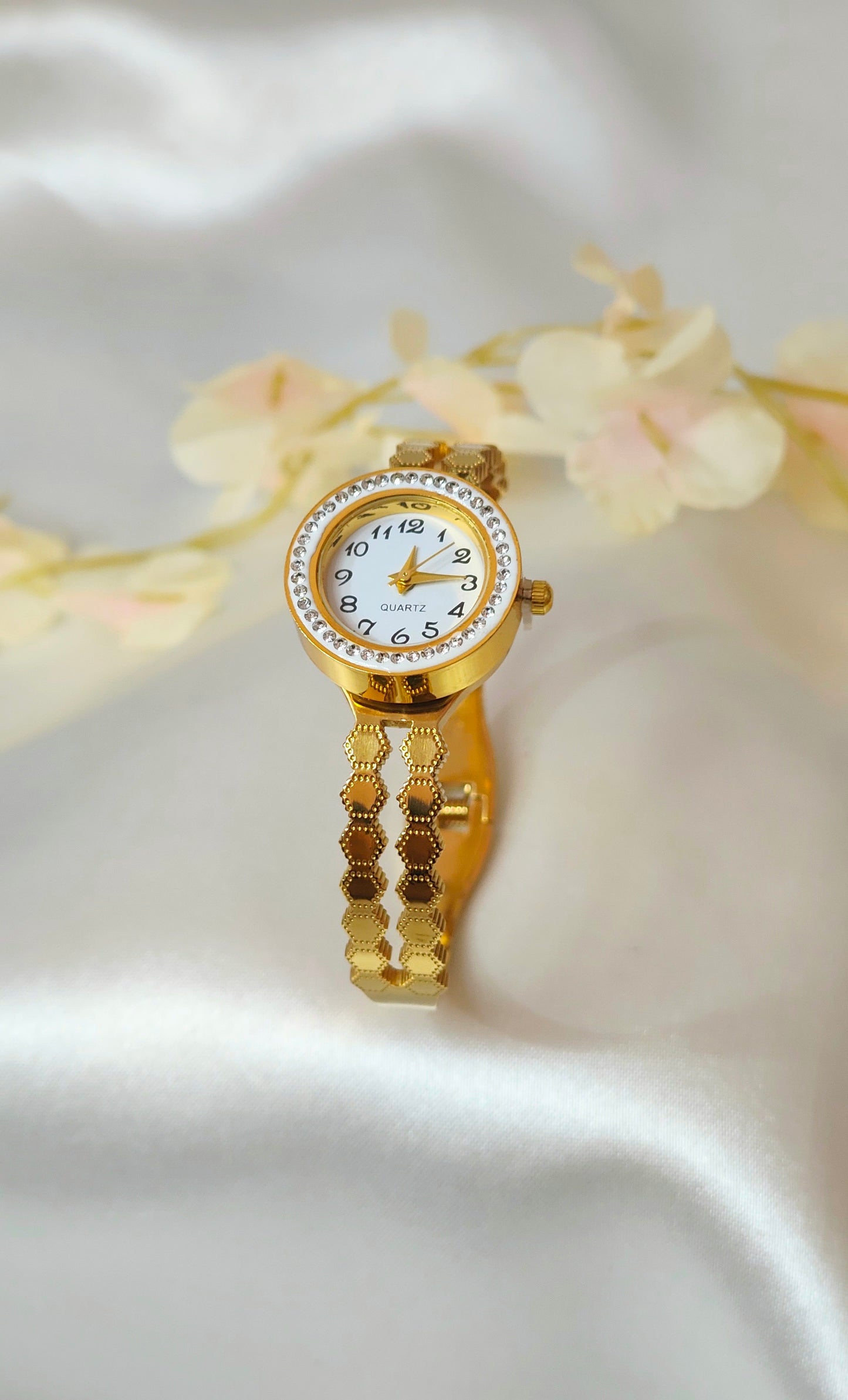 Elegant 18K Gold-Plated antitarnish Watch Bracelet