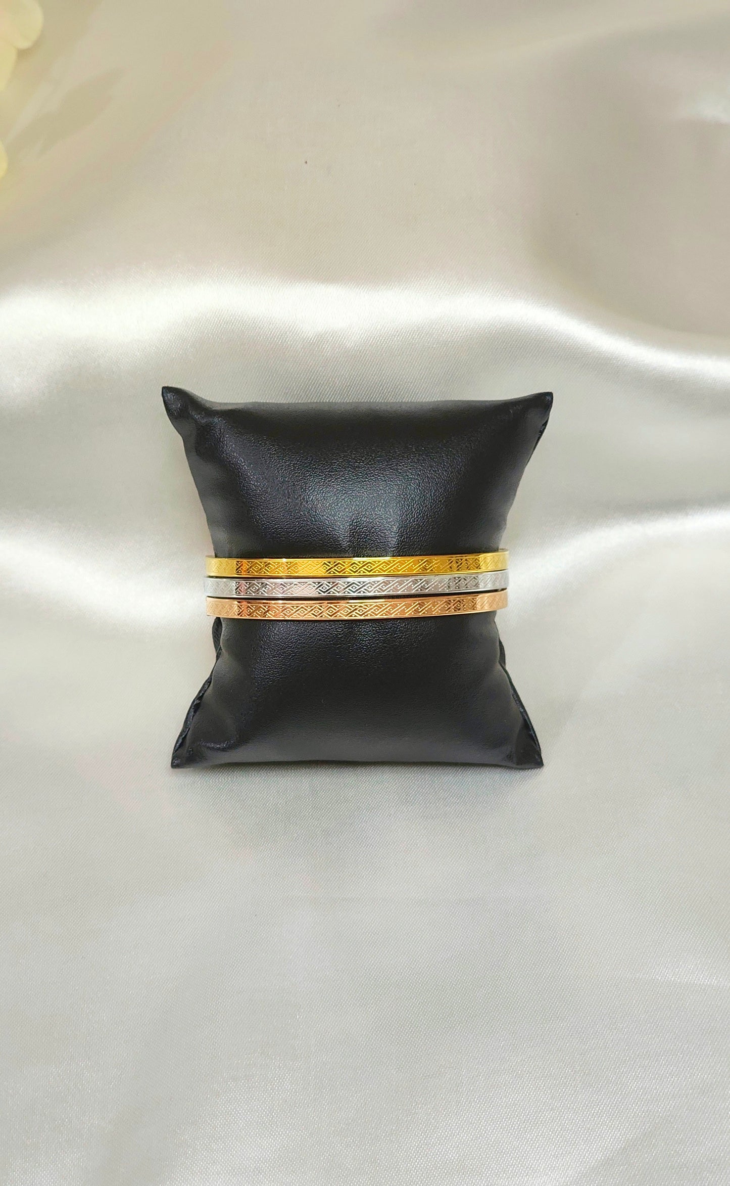 Antitarnish gold plated bracelet set (pack of three)